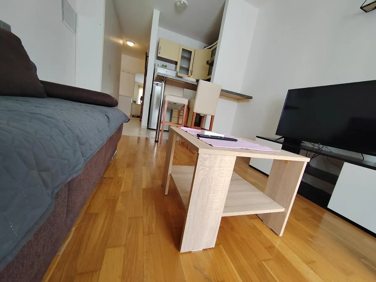 Studio Apartment Ivano-Free Parking - Self Check In زادار