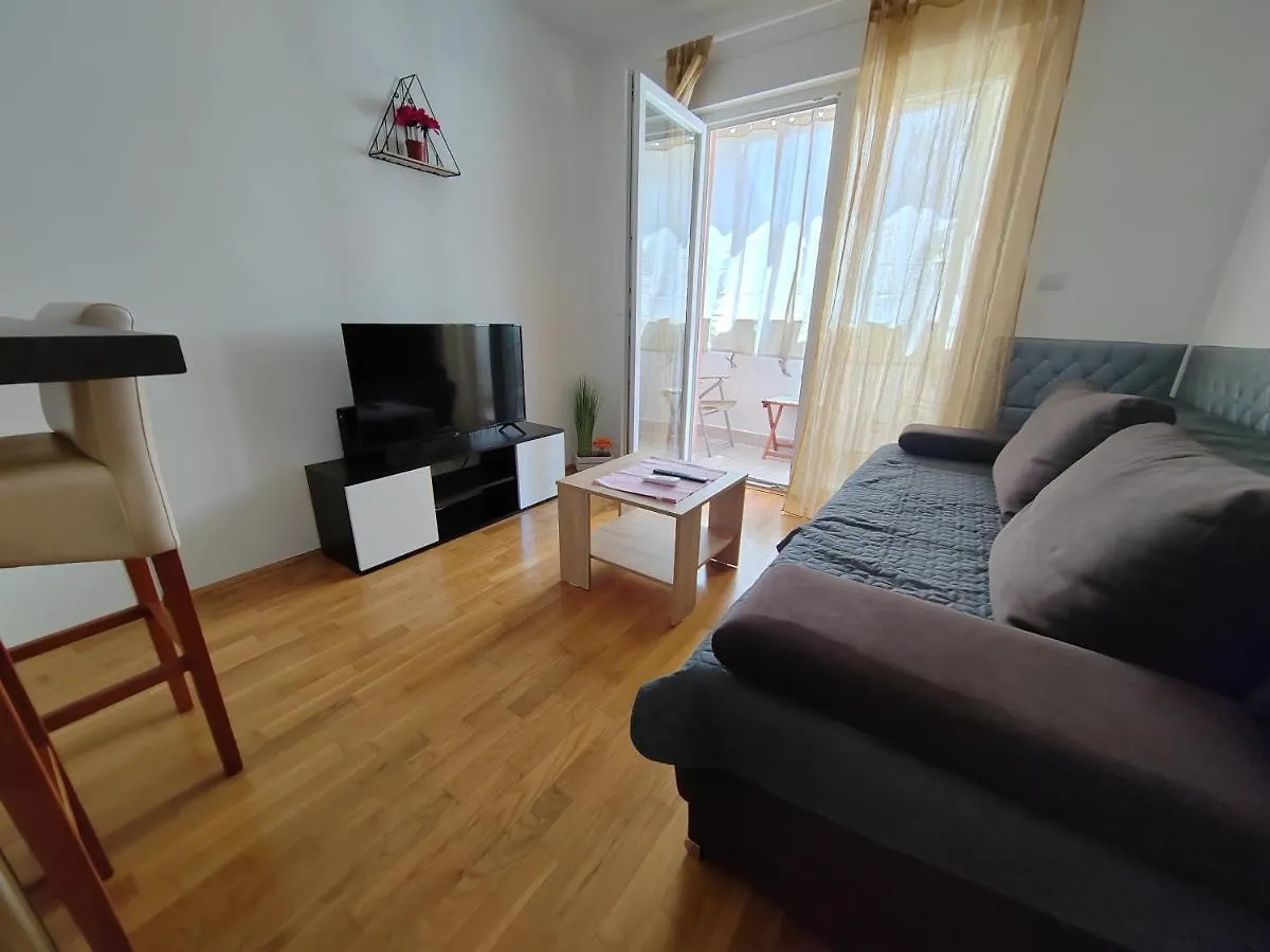 Studio Apartment Ivano-Free Parking - Self Check In زادار